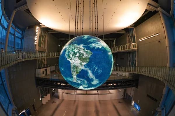東京の日本科学未来館